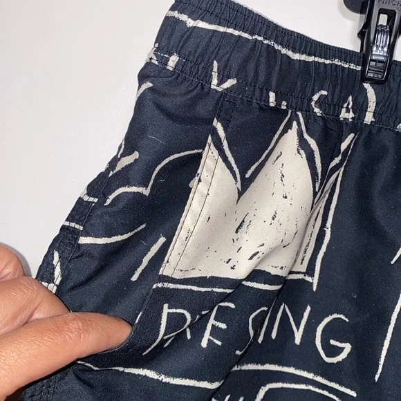 Jean- Michel Basquiat Kahuna Shorts Cotton On - Picture 4 of 11